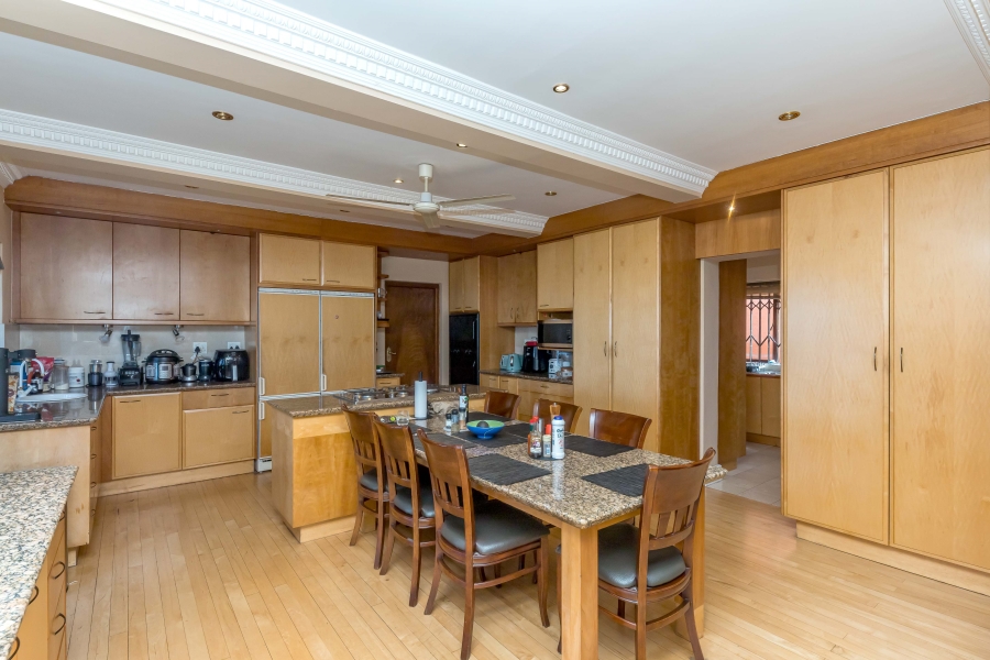 4 Bedroom Property for Sale in Oranjezicht Western Cape